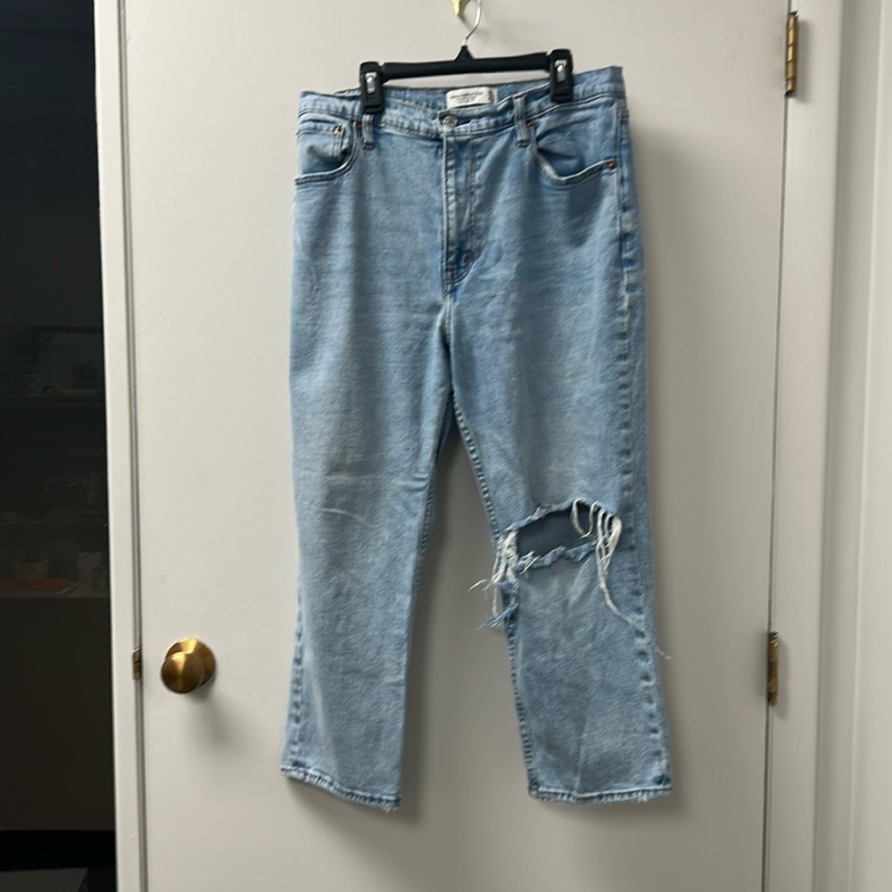 Women’s Abercrombie & Fitch ultra high rise ankle straight jeans